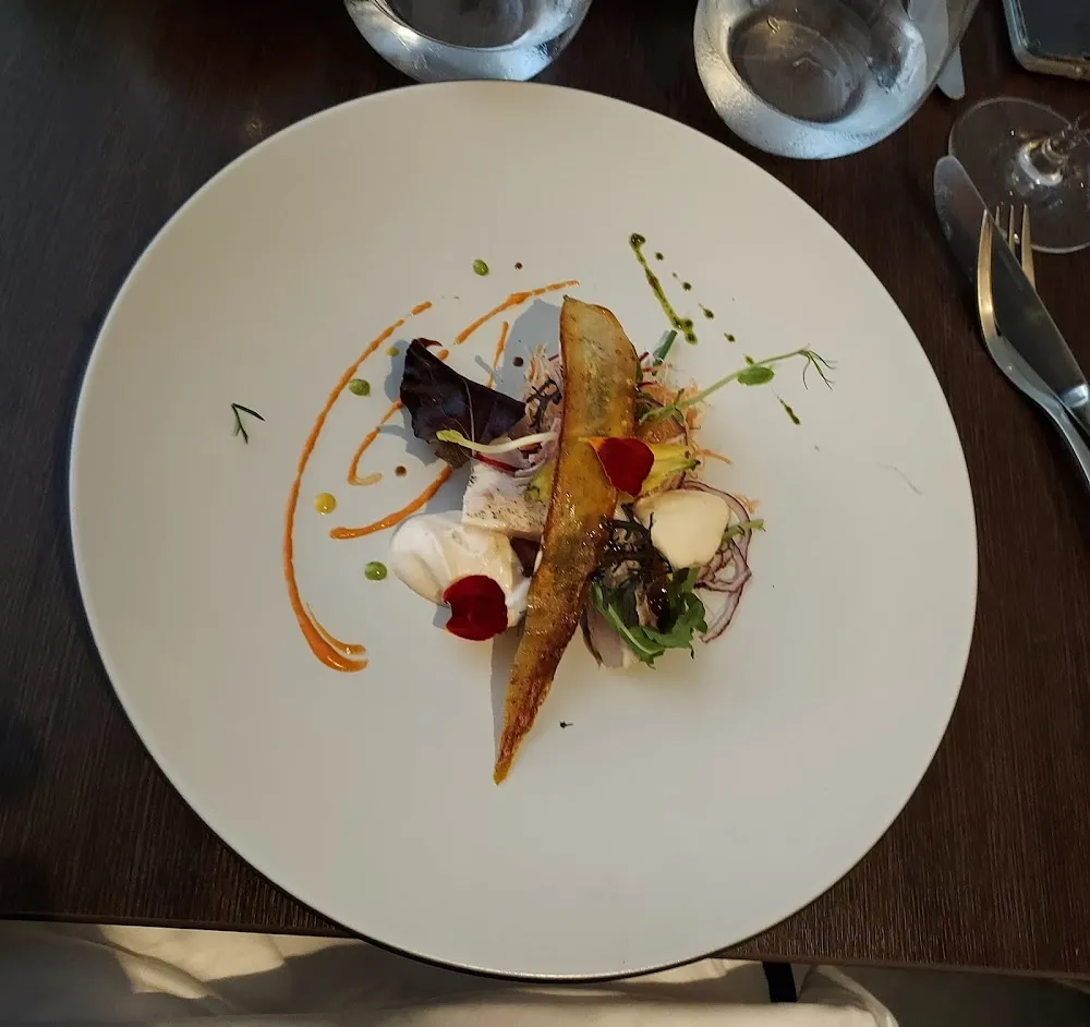 Tataki de Sériole Gelée Au Miso Crème Légère Au Wasabi